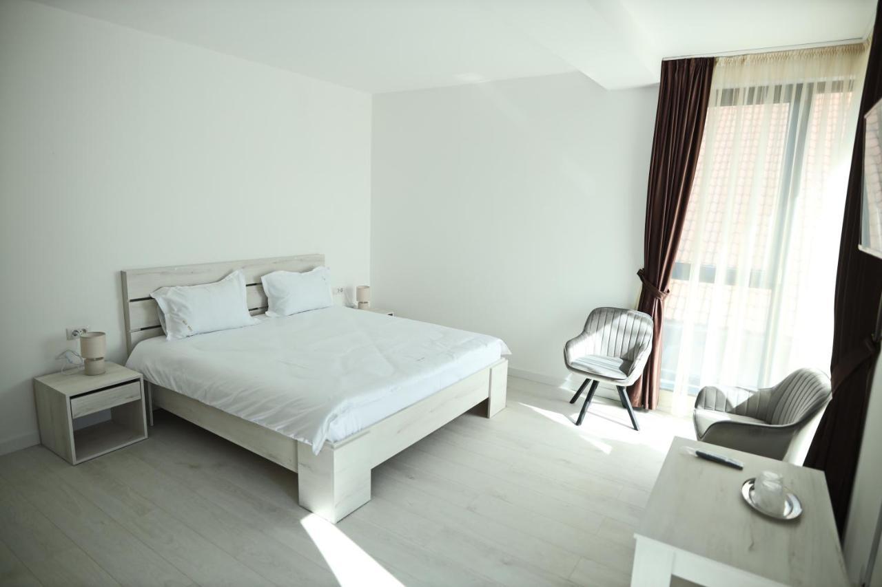 Апартаменты Casa Vys Питешти Экстерьер фото