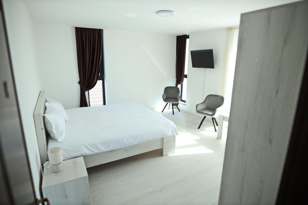 Апартаменты Casa Vys Питешти Экстерьер фото